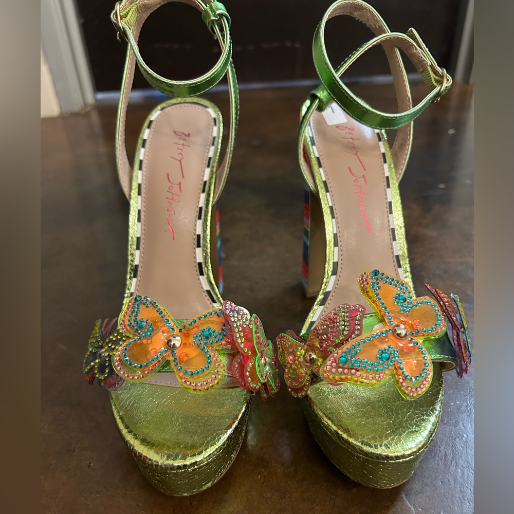 Super cute Betsey Johnson butterfly heels